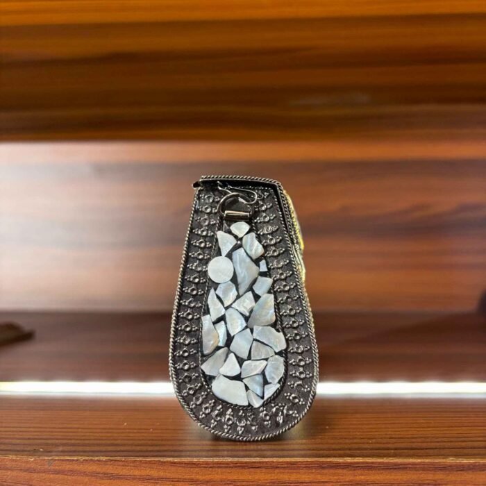 Kohinoor Shard Clutch - Image 4