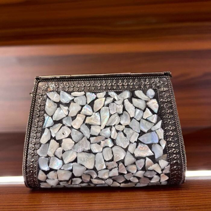 Kohinoor Shard Clutch - Image 3