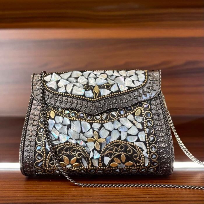 Kohinoor Shard Clutch - Image 2