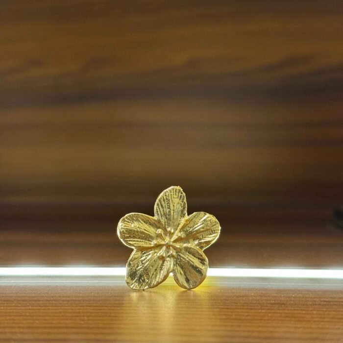 Sunehri Phool Ring - Image 1