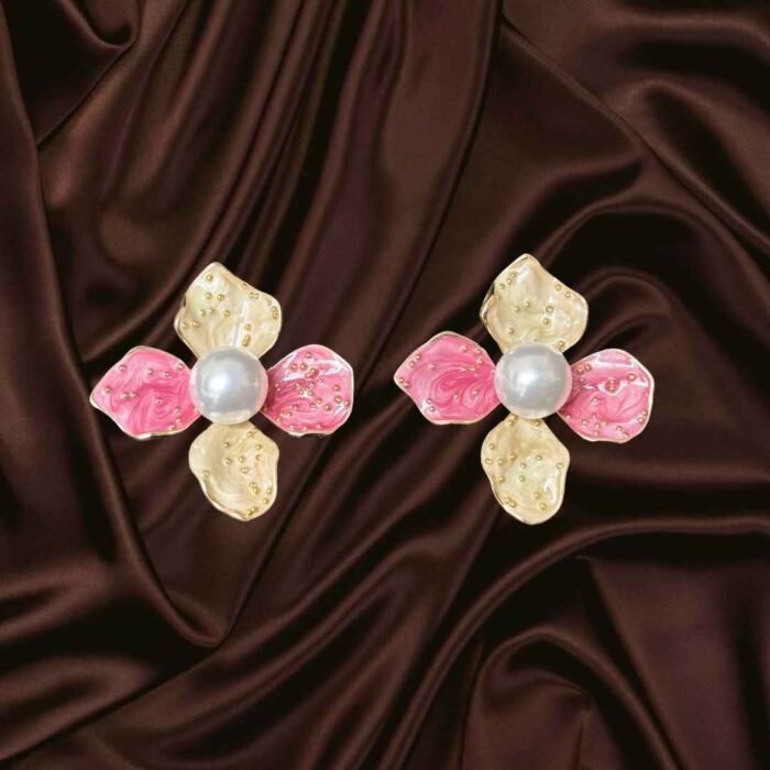 Chameli Pop Studs - Image 1